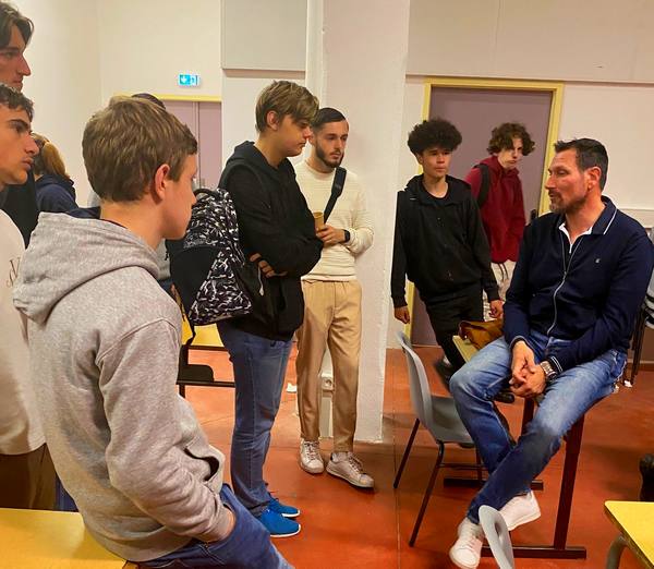 Rencontre avec un auteur atypique : Éric Mesnier